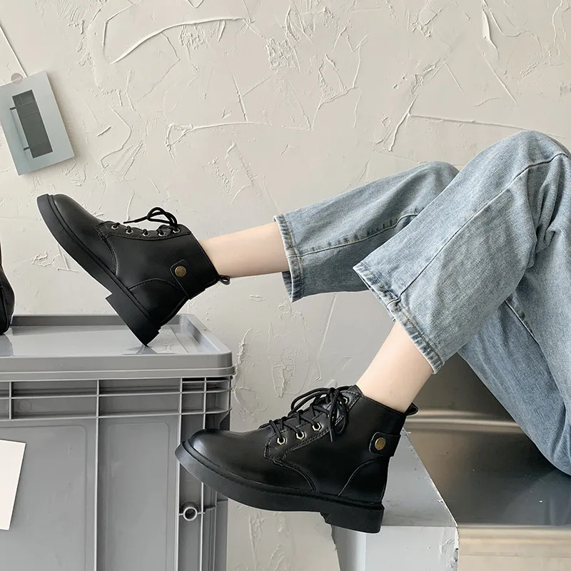 Fashion 2021 Spring And Autumn New Solid Color Retro Chimney Boots Versatile Locomotive Boots
Fashion 2021 Spring And Autumn New Solid Color Retro Chimney Boots Versatile Locomotive Boots