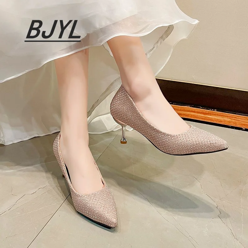 Stilettos Women's Spring and Summer 2021 New Stilettos Gentle Western Fairy Dress Bridesmaid Large Size Single Shoes
Stilettos Women's Spring and Summer 2021 New Stilettos Gentle Western Fairy Dress Bridesmaid Large Size Single Shoes