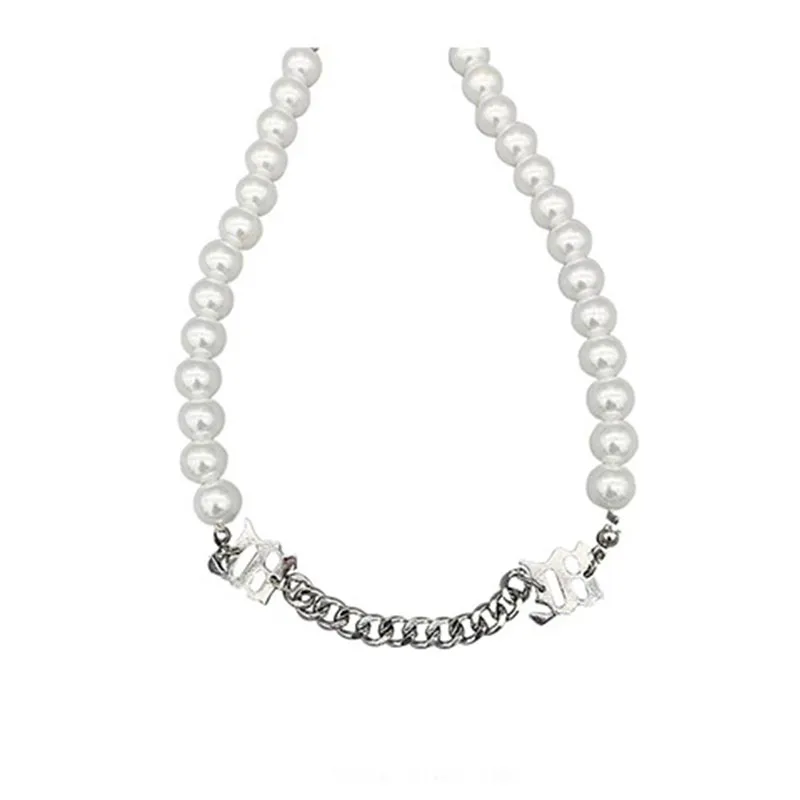 Korean Pearl Patchwork Metal Fashion Necklace Withsshort Collarbone Irregular Letters Street Instagram Hip-Punk Couple Jewelry
Korean Pearl Patchwork Metal Fashion Necklace Withsshort Collarbone Irregular Letters Street Instagram Hip-Punk Couple Jewelry