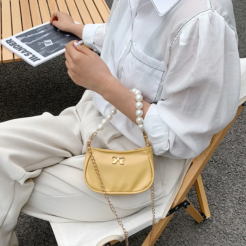 Mini Chain Shoulder Messenger Bag Women's Autumn 2021 New Trend Pearl Women's Portable Small Square Bag
Mini Chain Shoulder Messenger Bag Women's Autumn 2021 New Trend Pearl Women's Portable Small Square Bag