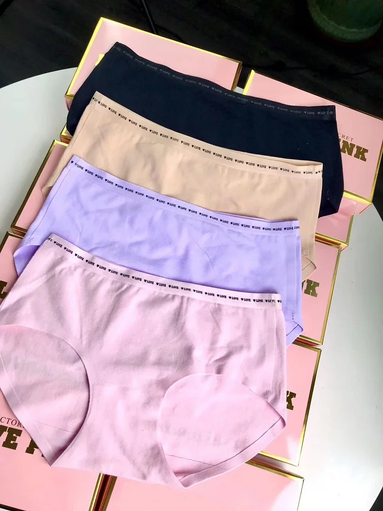 Four packs of women's cotton underwear Comfortable cotton Panties , ladies briefs, brand underwear, simple and soft breathable
Four packs of women's cotton underwear Comfortable cotton Panties , ladies briefs, brand underwear, simple and soft breathable