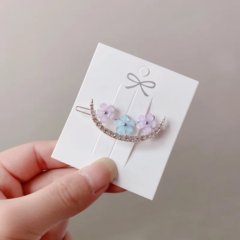 Crystal Rhinestones Hair Pins Clips Round Heart Moon Flower Shape Hairpins Girls Women Alloy Barrettes Hair Styling Accessories
Crystal Rhinestones Hair Pins Clips Round Heart Moon Flower Shape Hairpins Girls Women Alloy Barrettes Hair Styling Accessories