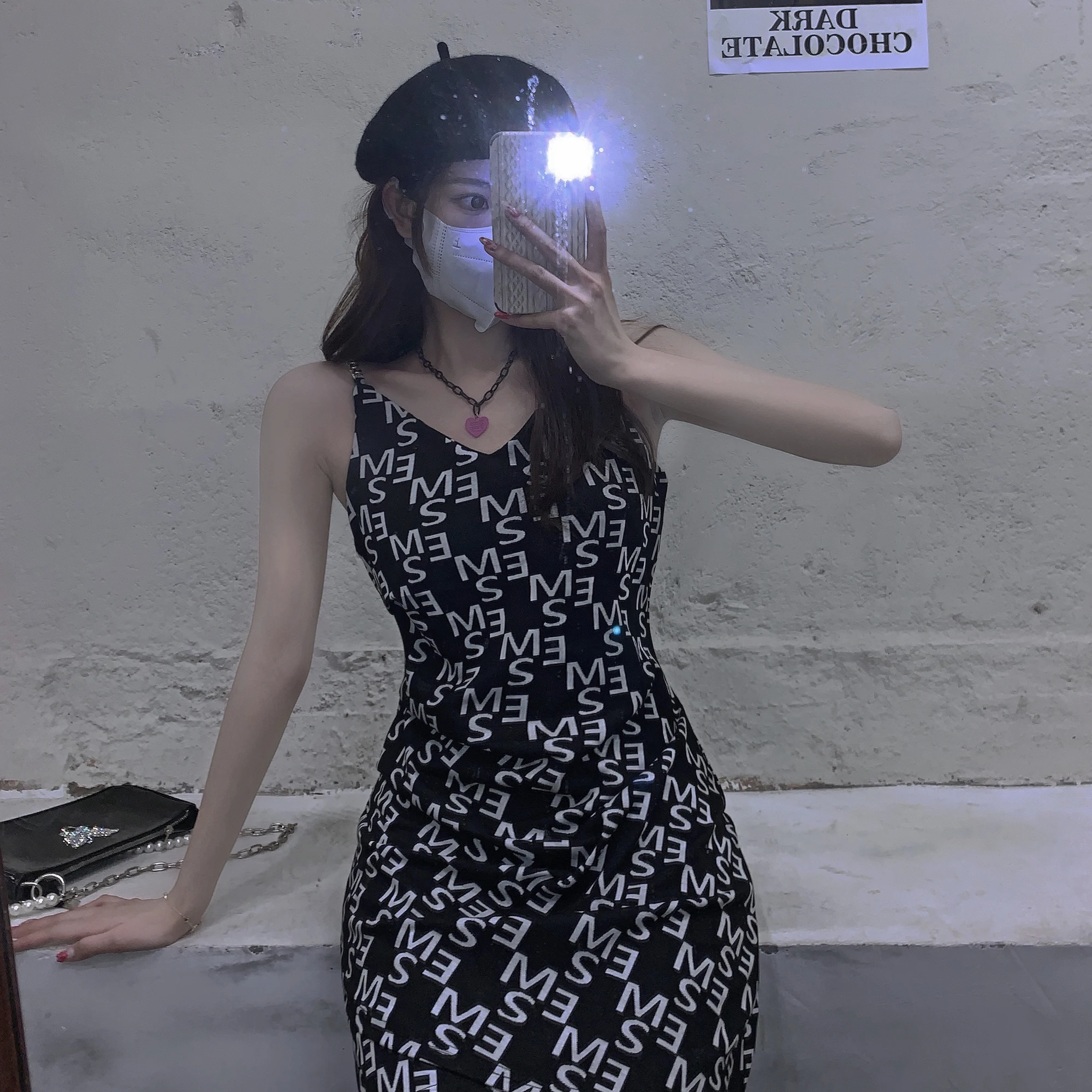Women Off Shoulder Dress Fashion Casual Print Harajuku Black Sexy Dress V-neck Mini Dress Club Party Skinny Short Dresses
Women Off Shoulder Dress Fashion Casual Print Harajuku Black Sexy Dress V-neck Mini Dress Club Party Skinny Short Dresses