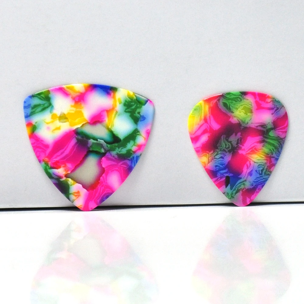 Lots of 100 pcs Medium 0.71mm Celluloid Guitar Picks Plectrums Tie-dye 2 Shapes 
Lots of 100 pcs Medium 0.71mm Celluloid Guitar Picks Plectrums Tie-dye 2 Shapes