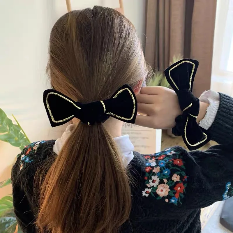 FDream Vintage French Style Velvet Women Elastic Hair Band Black Green Red Fashion Rubber Band For Ponytail Girls Accessories
FDream Vintage French Style Velvet Women Elastic Hair Band Black Green Red Fashion Rubber Band For Ponytail Girls Accessories