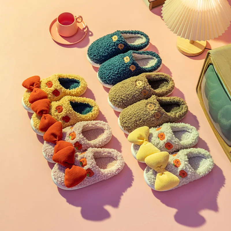 New Cotton Slippers Female Autumn and Winter Cute Cartoon Home Warm Couple Men's Wool Slippers Explosion Models Shoes
New Cotton Slippers Female Autumn and Winter Cute Cartoon Home Warm Couple Men's Wool Slippers Explosion Models Shoes