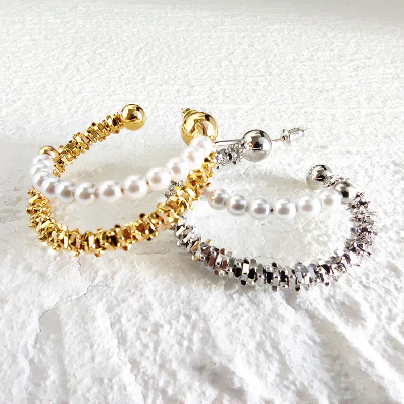 Pearl double layered hoop earrings for women gold open C hoop earrings trendy minimalist deisgner jewelry dainty wholesale items
Pearl double layered hoop earrings for women gold open C hoop earrings trendy minimalist deisgner jewelry dainty wholesale items