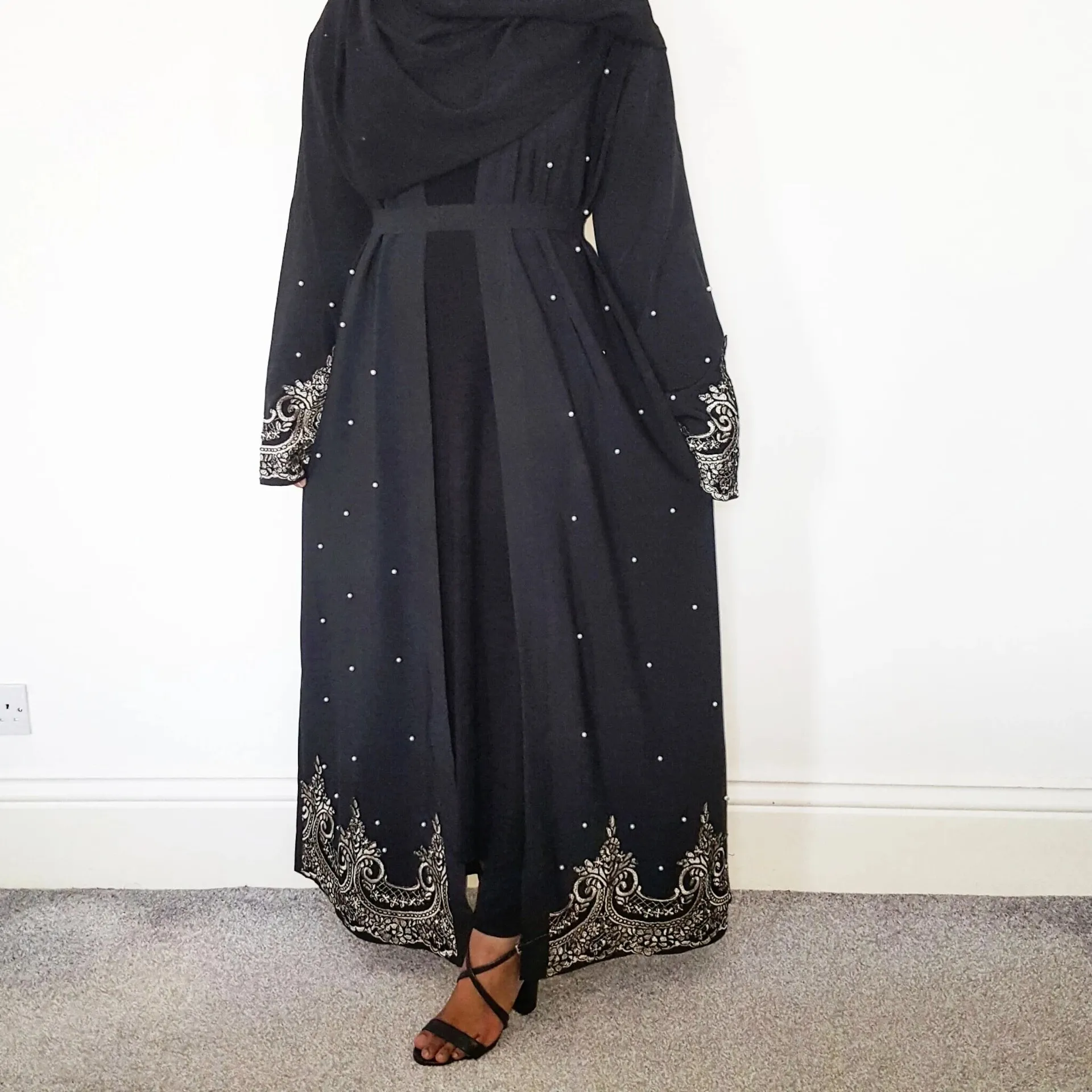 Donsignet Muslim Cardigan Muslim Long-sleeve Embroidery Beaded Robe Arabic Long Cardigan Dubai Abaya Turkey Muslim Fashion Belt
Donsignet Muslim Cardigan Muslim Long-sleeve Embroidery Beaded Robe Arabic Long Cardigan Dubai Abaya Turkey Muslim Fashion Belt
