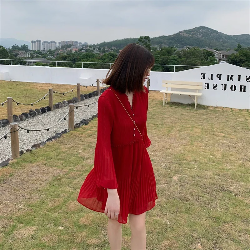 S-3XL new plus size autumn 2020 women's dress loose chiffon casual V/neck solid red and black mini street wear Korean style
S-3XL new plus size autumn 2020 women's dress loose chiffon casual V/neck solid red and black mini street wear Korean style