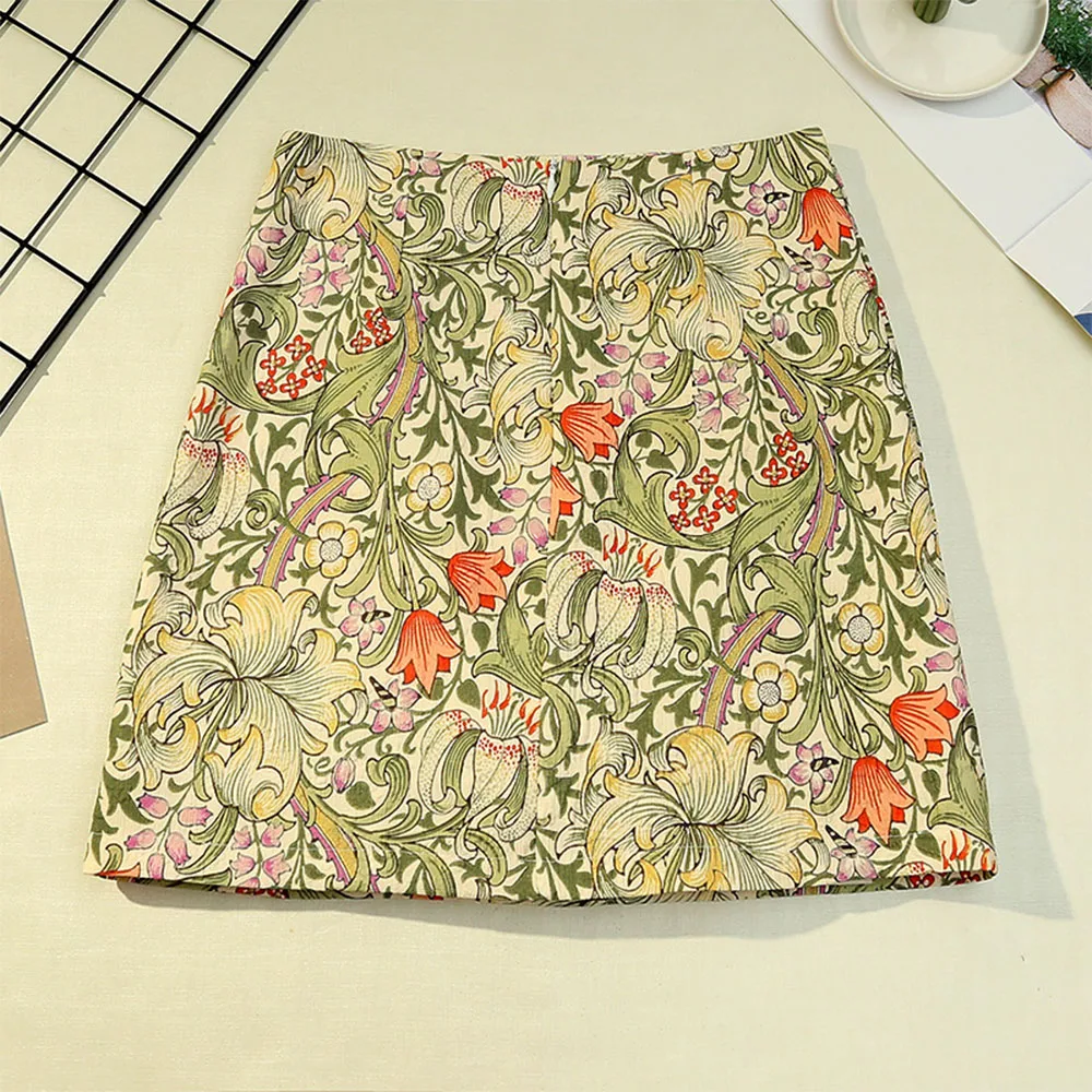 SISHION Retro Designer Embossed Jacquard Skirts Women 2021 Casual Jupe Mini A Line Floral Short Skirts Faladas Mujer Femme
SISHION Retro Designer Embossed Jacquard Skirts Women 2021 Casual Jupe Mini A Line Floral Short Skirts Faladas Mujer Femme