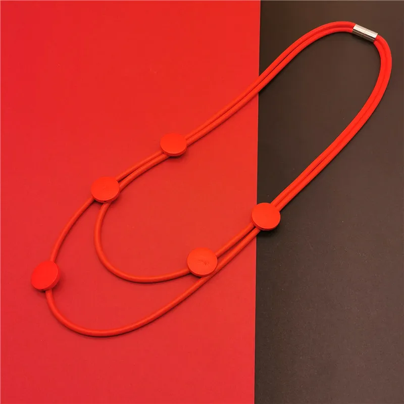Marliwoo NEW Designer Luxury Necklace Women Pendant Necklaces Red Rubber Jewelry Wood Jewelry Fashion Gothic Clothes Chain Gift
Marliwoo NEW Designer Luxury Necklace Women Pendant Necklaces Red Rubber Jewelry Wood Jewelry Fashion Gothic Clothes Chain Gift