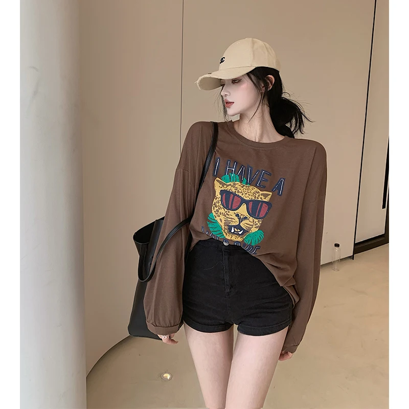 China's new foreign style aging simple tiger printed cotton long sleeve sunscreen loose T-shirt in stock
China's new foreign style aging simple tiger printed cotton long sleeve sunscreen loose T-shirt in stock