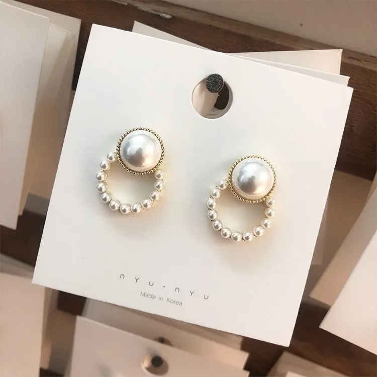 Korean Sweet Imitation Pearl Earrings For Women Elegant Temperament Round Ladies Exquisite Earrings Fashion Gift Jewelry
Korean Sweet Imitation Pearl Earrings For Women Elegant Temperament Round Ladies Exquisite Earrings Fashion Gift Jewelry