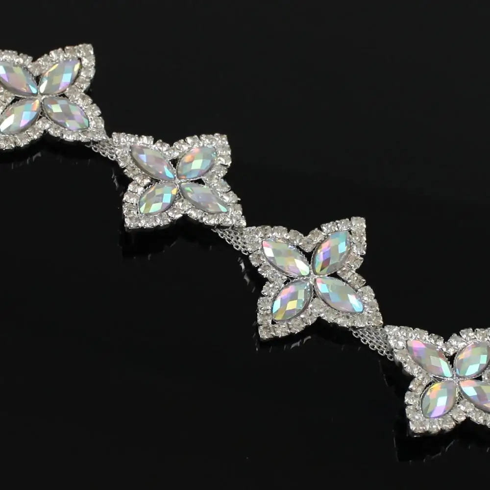 10Yards AB Crystals Chain Trim Clear Rhinestone Diamond Trim Flower Shaper For Handmade Jewelry Bags Clothes Collars Decoration
10Yards AB Crystals Chain Trim Clear Rhinestone Diamond Trim Flower Shaper For Handmade Jewelry Bags Clothes Collars Decoration
