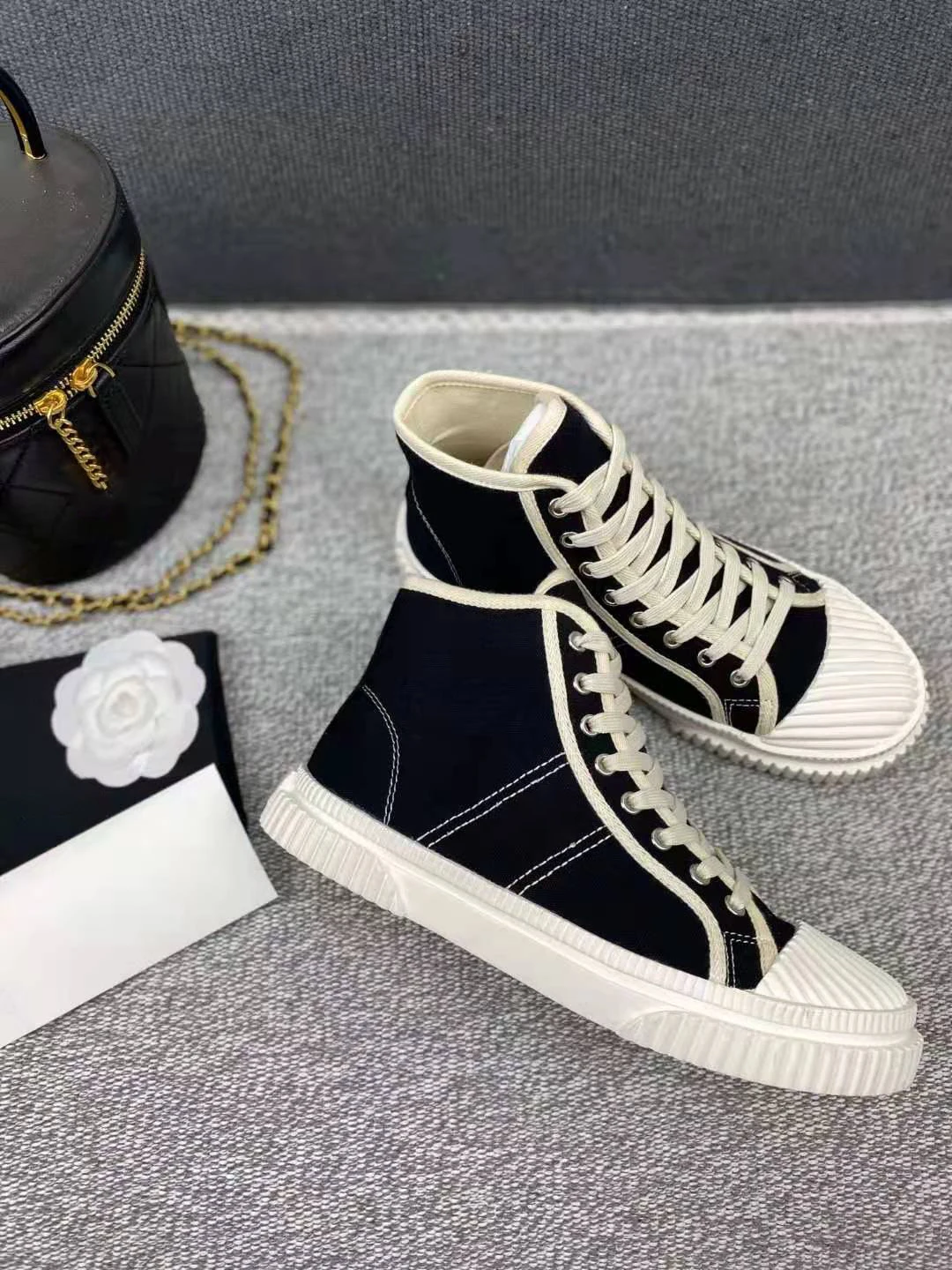 Thick-soled Sneakers Women's Vulcanized Shoes Canvas Shoes Waterproof High-quality Casual Sneakers Fashion Lovers Shoes
Thick-soled Sneakers Women's Vulcanized Shoes Canvas Shoes Waterproof High-quality Casual Sneakers Fashion Lovers Shoes