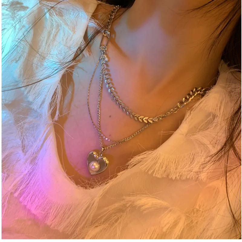 Trendy Jewelry Heart Pendant Necklace 2021 New Design Simulated Pearl Hot Selling Chain Necklace For Women Gifts 
Trendy Jewelry Heart Pendant Necklace 2021 New Design Simulated Pearl Hot Selling Chain Necklace For Women Gifts