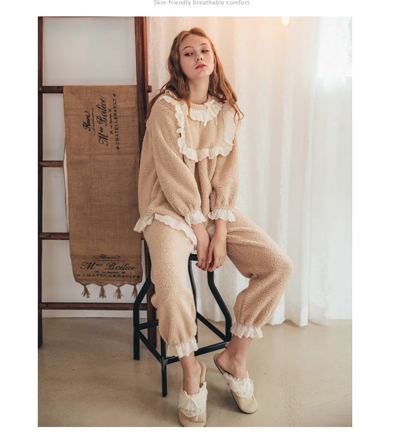 Sweet Girls White Pyjamas Two Piece Winter Long Sleeve Sexy Women Pajamas Cute Home Service Top and Pants Fashion Lounge Wear 
Sweet Girls White Pyjamas Two Piece Winter Long Sleeve Sexy Women Pajamas Cute Home Service Top and Pants Fashion Lounge Wear