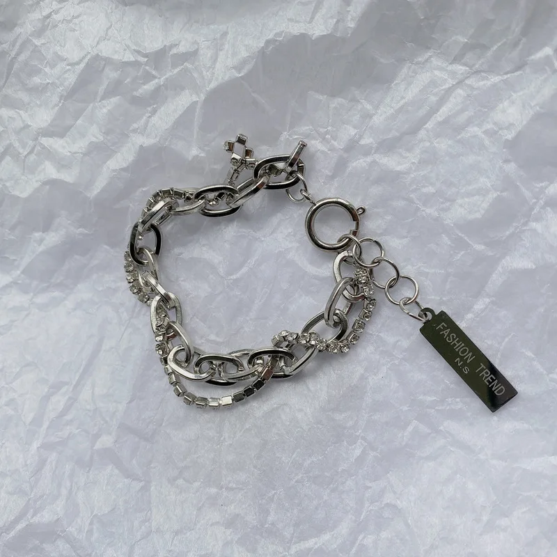 2021 New Trendy Sparkly Rhinestone Charm Bracelets for Women Mujer Linked Chain Double Layered Coin Bracelet Statement Jewelry
2021 New Trendy Sparkly Rhinestone Charm Bracelets for Women Mujer Linked Chain Double Layered Coin Bracelet Statement Jewelry