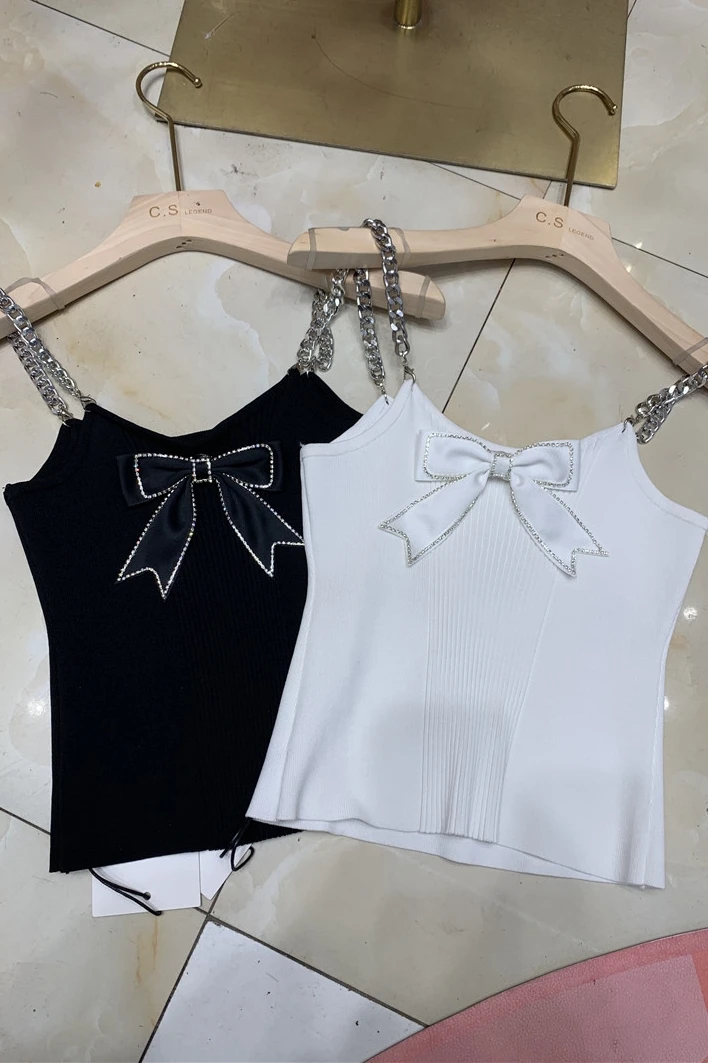 2021 Women's New Spring and Summer Chain Strap Diamond Beaded Bow Sling Solid Color V-neck Slimming Camisole Top 
2021 Women's New Spring and Summer Chain Strap Diamond Beaded Bow Sling Solid Color V-neck Slimming Camisole Top