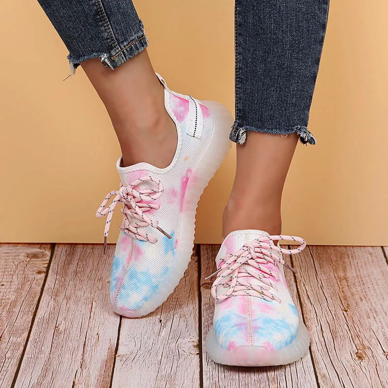 2021 Autumn and Winter New Foreign Trade Flying Woven Sports and Leisure Shoes Large Lace Up Women Shoes Neon Sneakers Woman
2021 Autumn and Winter New Foreign Trade Flying Woven Sports and Leisure Shoes Large Lace Up Women Shoes Neon Sneakers Woman