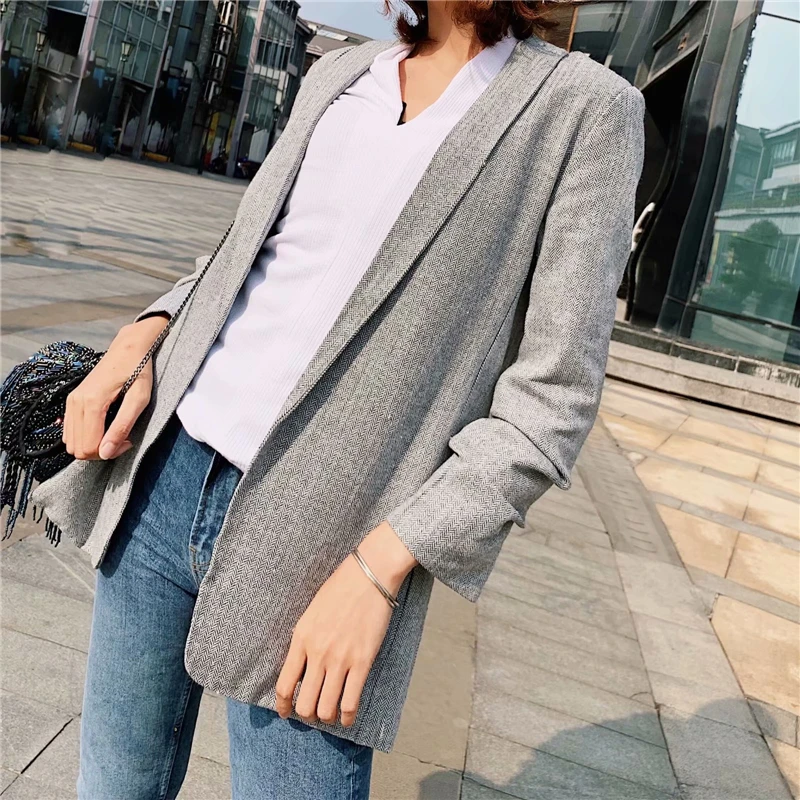 TMODA764 Za Women 2021 Fashion Gray Blazer Coat Vintage Notched Collar Pleated Long Sleeve Female Outerwear Chic Tops
TMODA764 Za Women 2021 Fashion Gray Blazer Coat Vintage Notched Collar Pleated Long Sleeve Female Outerwear Chic Tops