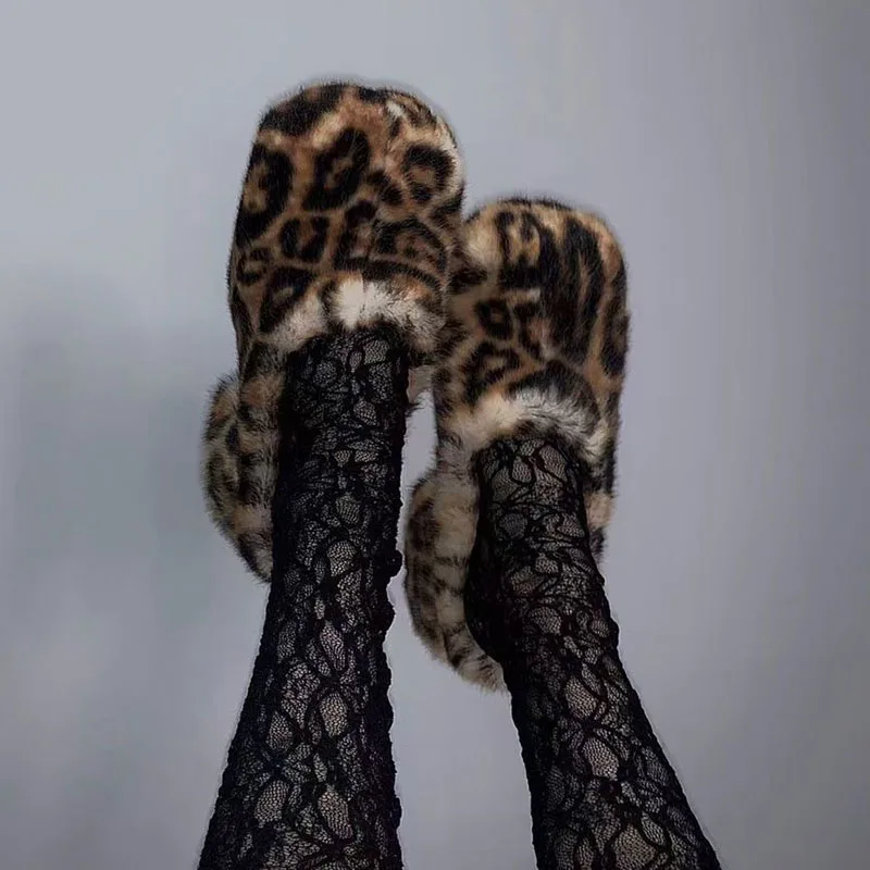 Sexy Leopard Fur Half slippers For Women Rabbit Fur Split Toe Chunky High Heel Lazy Mules Autumn Winter Comfort Leisure Shoes
Sexy Leopard Fur Half slippers For Women Rabbit Fur Split Toe Chunky High Heel Lazy Mules Autumn Winter Comfort Leisure Shoes