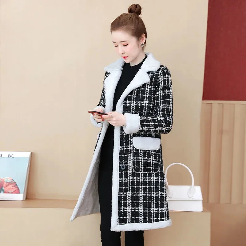 Fashion Ladies Plaid Overcoat Winter Plush Warm Women Outwear Coats Females Long Checkered Jacket Woman Lapel College Style Coat
Fashion Ladies Plaid Overcoat Winter Plush Warm Women Outwear Coats Females Long Checkered Jacket Woman Lapel College Style Coat