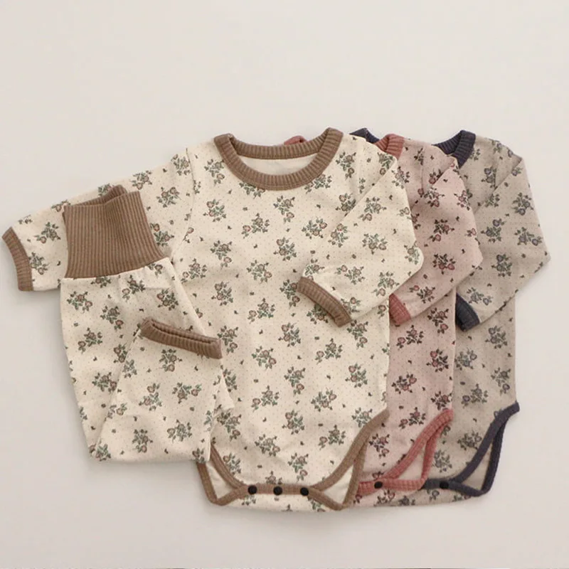 Детский хлопковый комбинезон с оборками, на весну/осень
Детский хлопковый комбинезон с оборками, на весну/осень