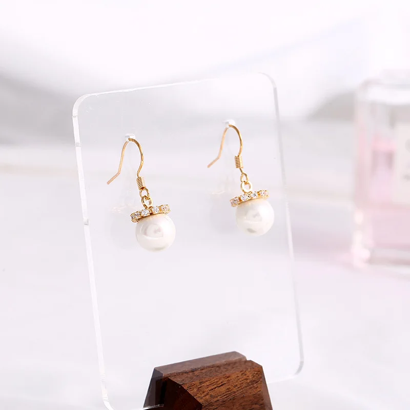 2020 New Creative Gold-plated Zircon Earrings Imitation Pearl Earrings Valentine's Day Jewelry Temperament Woman Earrings
2020 New Creative Gold-plated Zircon Earrings Imitation Pearl Earrings Valentine's Day Jewelry Temperament Woman Earrings