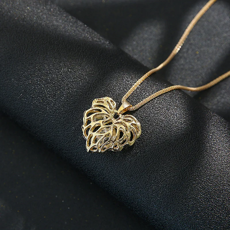 Women Gold Color Vintage Multilayer Crystal Pendant Necklace Beads Moon Star Horn Crescent Choker Necklaces Jewelry New Gift 
Women Gold Color Vintage Multilayer Crystal Pendant Necklace Beads Moon Star Horn Crescent Choker Necklaces Jewelry New Gift