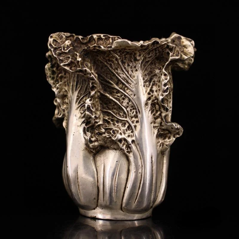 Height 11CM Home Living Room/Desk Decoration Gift ,High Quality Tibet Silver Cabbage Brush Pot/Antique Sculpture
Height 11CM Home Living Room/Desk Decoration Gift ,High Quality Tibet Silver Cabbage Brush Pot/Antique Sculpture