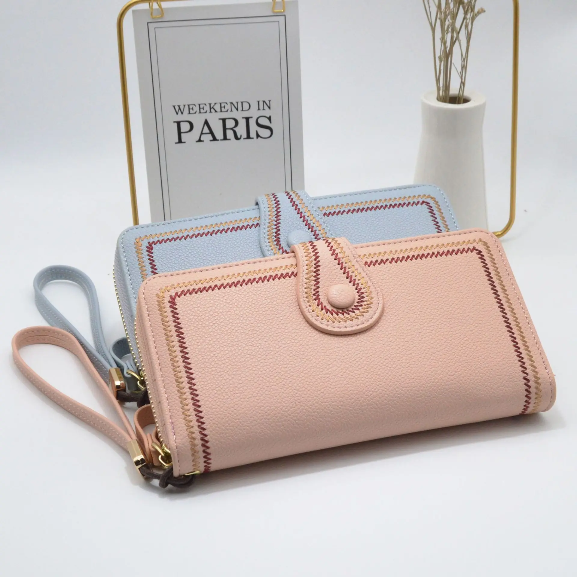 2021Korean newFashion women's handbag long purse zipper mobile phone bag long embroidery women's purse wallets for women purses
2021Korean newFashion women's handbag long purse zipper mobile phone bag long embroidery women's purse wallets for women purses