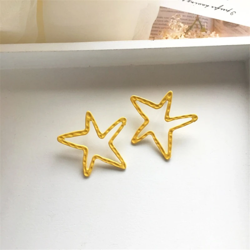 Women's fashion creative personality irregular pentagram earrings beautiful earrings earrings jewelry accessories
Women's fashion creative personality irregular pentagram earrings beautiful earrings earrings jewelry accessories