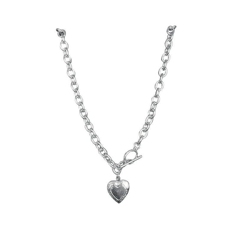 Disco Hip Hop Cool Girl Carved Vintage Peach Heart Necklace Thick Chain Street Shot Fashion Summer New Style Collarbone Necklace 
Disco Hip Hop Cool Girl Carved Vintage Peach Heart Necklace Thick Chain Street Shot Fashion Summer New Style Collarbone Necklace