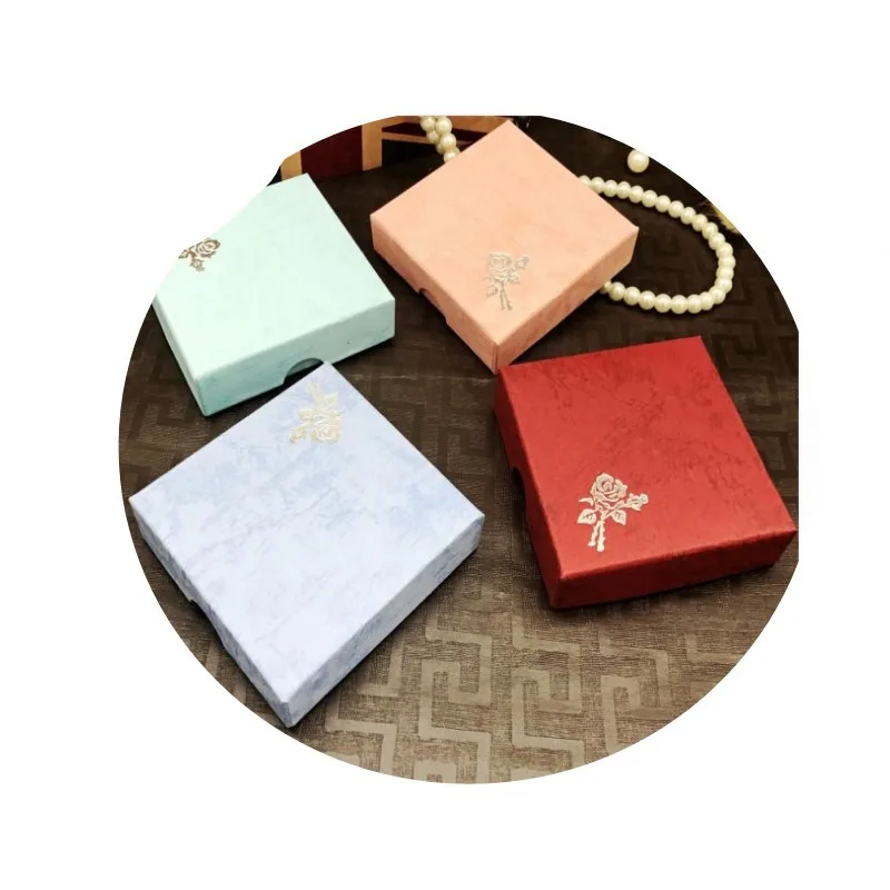 1pc 9x9x3 cm wedding party decorations packaging square box rose print carton earrings/rings/bracelets/necklaces jewelry box 
1pc 9x9x3 cm wedding party decorations packaging square box rose print carton earrings/rings/bracelets/necklaces jewelry box