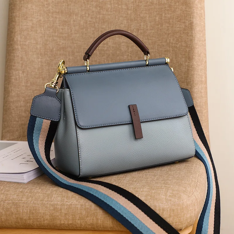 NEW Luxury Genuine Leather Handbags Women Bags Brand Designer Female Crossbody Bags For Girl Retro Shoulder Bag Bolsa Feminina
NEW Luxury Genuine Leather Handbags Women Bags Brand Designer Female Crossbody Bags For Girl Retro Shoulder Bag Bolsa Feminina