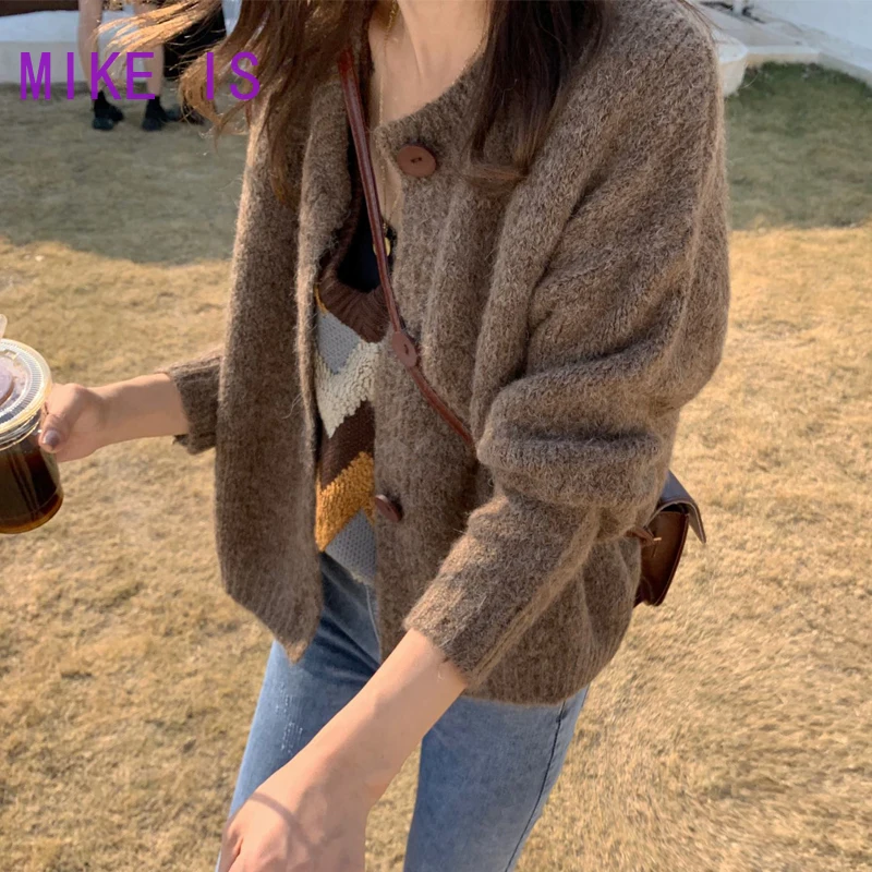 O-Neck Vintage Cardigan Cashmere Sweater 2020 Women Winter Thick Casual Harajuku Lazy Style Ladies Button Up Cropped Knitted
O-Neck Vintage Cardigan Cashmere Sweater 2020 Women Winter Thick Casual Harajuku Lazy Style Ladies Button Up Cropped Knitted