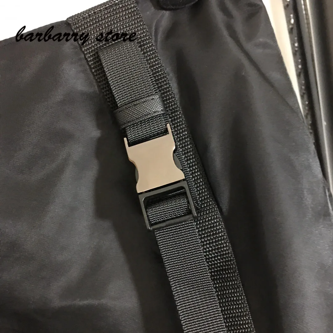 luxury brand solid color splicing fashion women's short skirt high waist slim half skirt casual versatile leather A-line skirt
luxury brand solid color splicing fashion women's short skirt high waist slim half skirt casual versatile leather A-line skirt