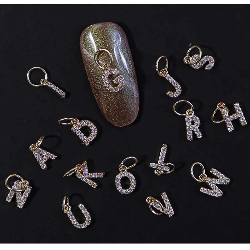 26 Letters Zircon Nail Art Decorations Pierced Alphabet Dangle Letter Jewels A-Z Gold Alphabet Metal Alloy Manicure Charms A20
26 Letters Zircon Nail Art Decorations Pierced Alphabet Dangle Letter Jewels A-Z Gold Alphabet Metal Alloy Manicure Charms A20