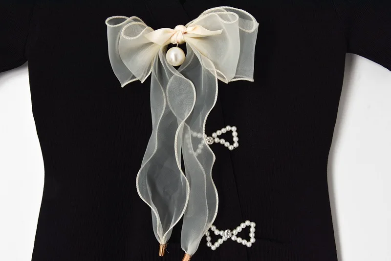 Luxury Brand Designer Dress for Women Causel V Neck Beading Bow Short Sleeve Knitted Dress
Luxury Brand Designer Dress for Women Causel V Neck Beading Bow Short Sleeve Knitted Dress