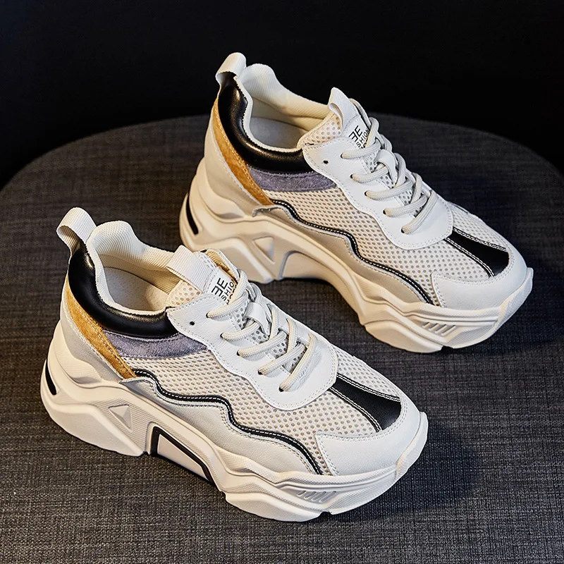 2020 Autumn New Korean Version of All-match Lace-up Women's Shoes Comfortable Breathable Fashion Trend Thick-soled Sports Shoes
2020 Autumn New Korean Version of All-match Lace-up Women's Shoes Comfortable Breathable Fashion Trend Thick-soled Sports Shoes