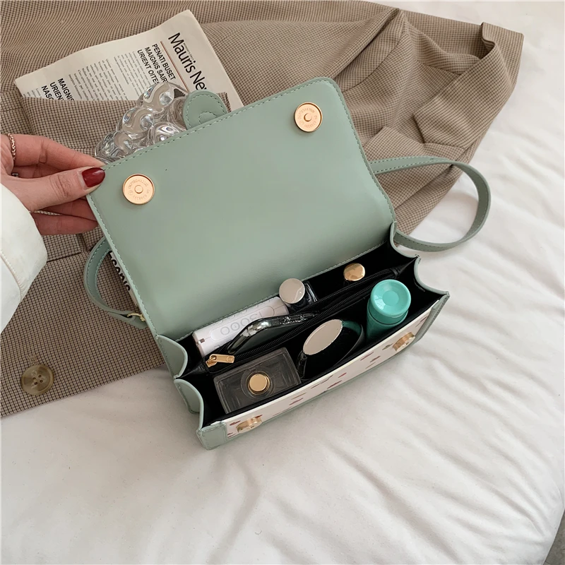 Small Pu Leather Shoulder Bags for Women Simple Square Tote Crossbody Bags Female Trending Flap Messenger Bag Popular Handbags
Small Pu Leather Shoulder Bags for Women Simple Square Tote Crossbody Bags Female Trending Flap Messenger Bag Popular Handbags