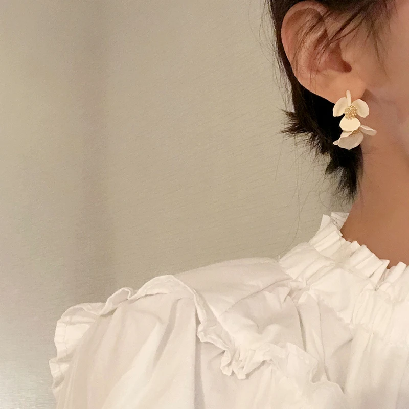 925 Silver Needle Fashion Jewelry Flower Earrings Super Fairy Elegant Metal With Coating Petal Earrings For Gilr Lady Gifts
925 Silver Needle Fashion Jewelry Flower Earrings Super Fairy Elegant Metal With Coating Petal Earrings For Gilr Lady Gifts