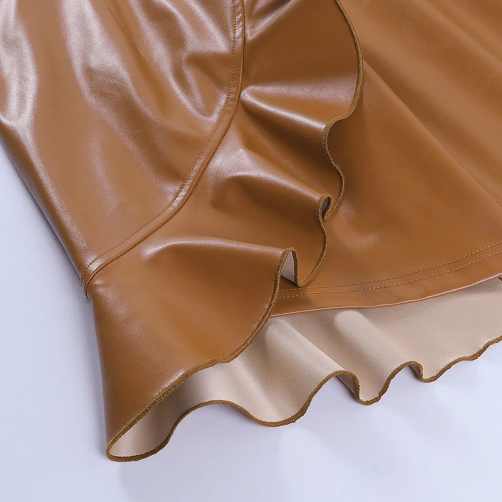 Summer Faux Leather Skirts Womens High Waist Bag Hip A-Line Fashion Streetwear Ruffles Irregular Slit Mini Skirt Casual Elegant
Summer Faux Leather Skirts Womens High Waist Bag Hip A-Line Fashion Streetwear Ruffles Irregular Slit Mini Skirt Casual Elegant