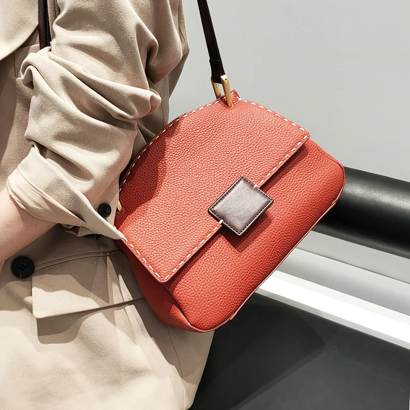 One-shoulder messenger leather handbags fashion casual shells trendy color matching high-quality bags
One-shoulder messenger leather handbags fashion casual shells trendy color matching high-quality bags