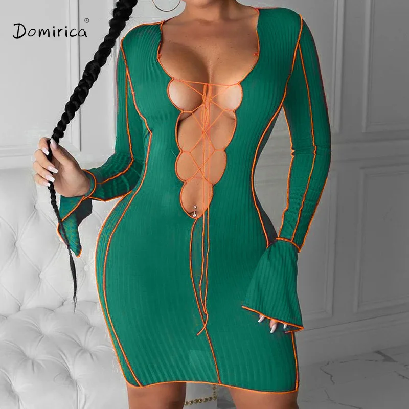 Retro Green Dress Sexy V-neck Hook Flower Hollow Lace-up Long-sleeved Pit Bar Bodycon Dress Female Elegant Dresses for Women
Retro Green Dress Sexy V-neck Hook Flower Hollow Lace-up Long-sleeved Pit Bar Bodycon Dress Female Elegant Dresses for Women