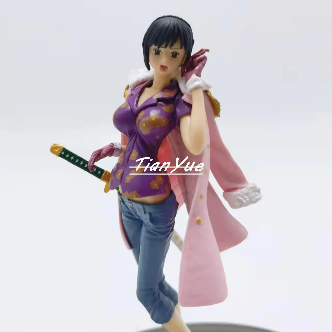 Аниме Tashigi Боевая версия. 1/6 экшн-фигурка из ПВХ, игрушка 15 см
Аниме Tashigi Боевая версия. 1/6 экшн-фигурка из ПВХ, игрушка 15 см