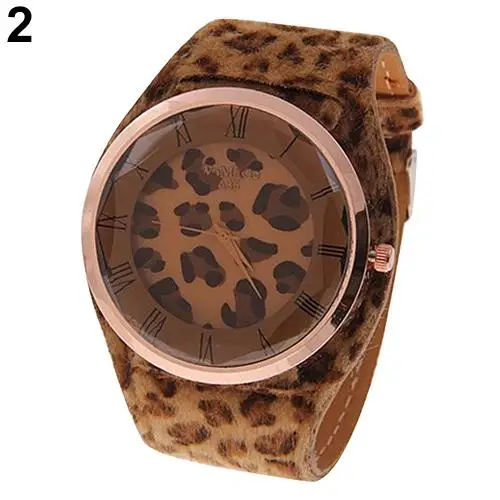 Часы наручные женские кварцевые с подвесками Модные леопардовые ремешком из