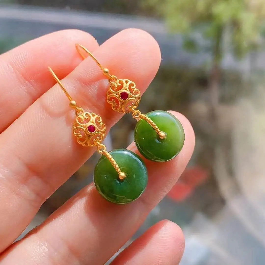 Retro Style S925 Sterling Silver Inlaid Natural Hetian Gray Jade Safety Buckle Earrings Good Luck Simple Hollow Generous
Retro Style S925 Sterling Silver Inlaid Natural Hetian Gray Jade Safety Buckle Earrings Good Luck Simple Hollow Generous