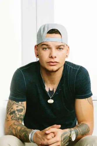 Kane, коричневая музыкальная звезда, певец, США, шелковая ткань, яркая декоративная наклейка
Kane, коричневая музыкальная звезда, певец, США, шелковая ткань, яркая декоративная наклейка